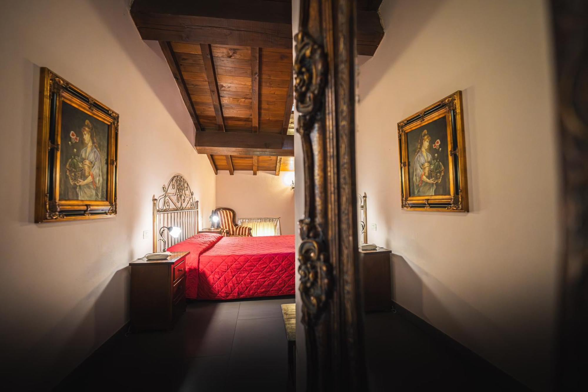 Hotel La Tavola Rotonda Cortemaggiore Екстериор снимка