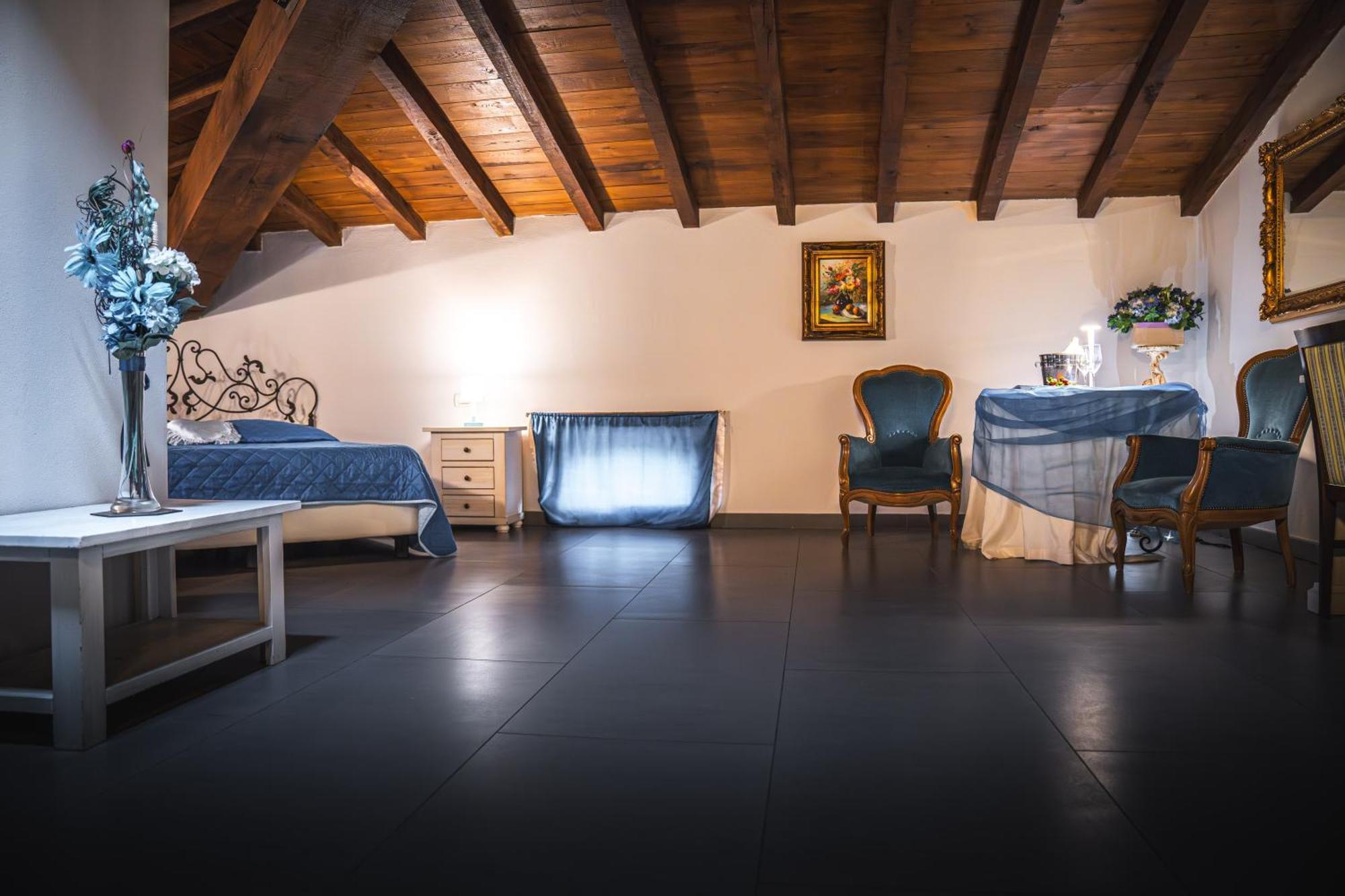 Hotel La Tavola Rotonda Cortemaggiore Стая снимка