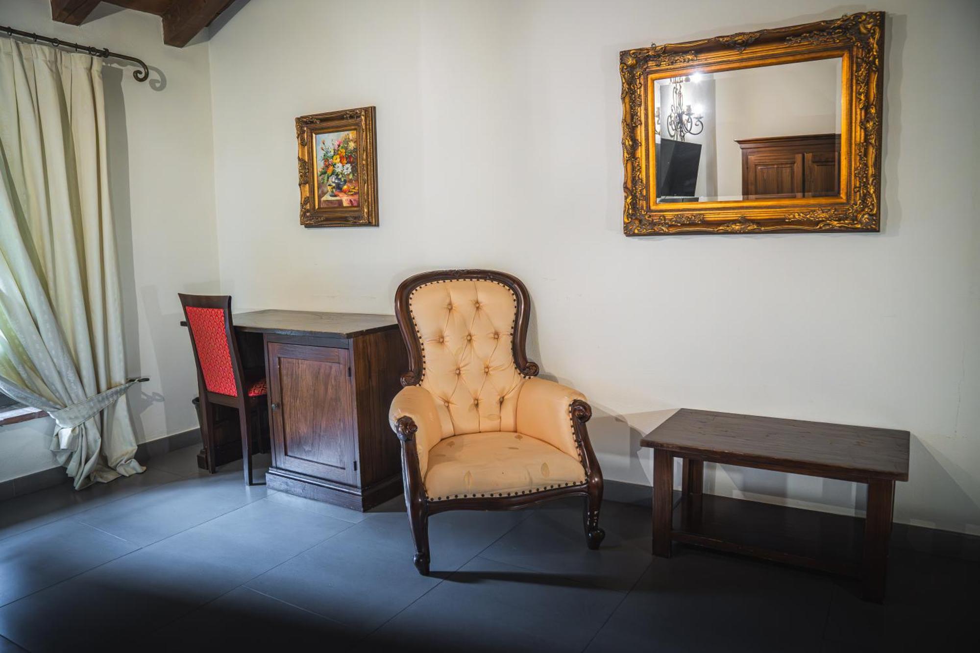 Hotel La Tavola Rotonda Cortemaggiore Стая снимка